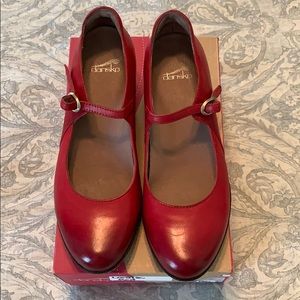 Dansko Loralie Burnished Nubuck Red